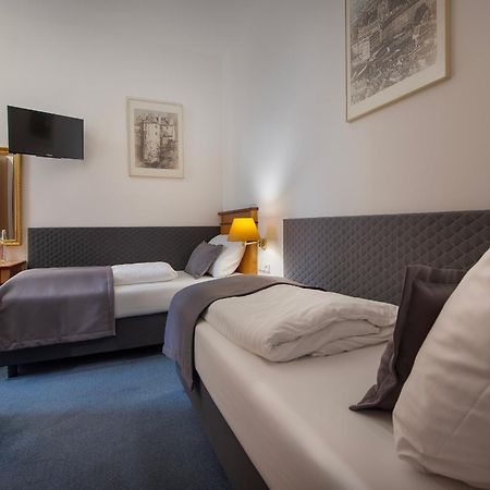 Prague Season Three Stars Hotel Kültér fotó